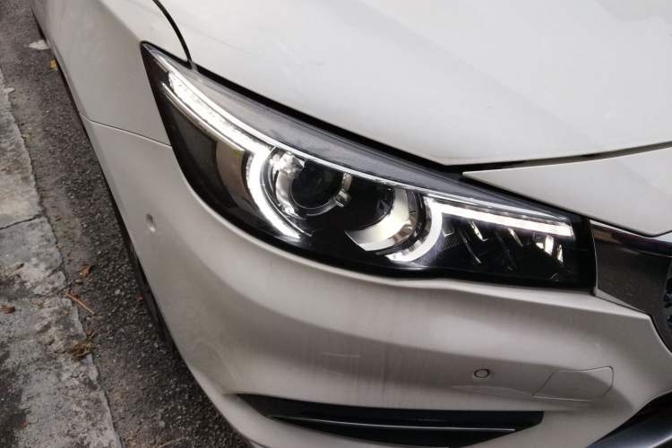 Used MG 6 New Energy 2018 45T E-DRIVE Intelligent Drive Hybrid PILOT Super Internet Edition Right Front Headlight