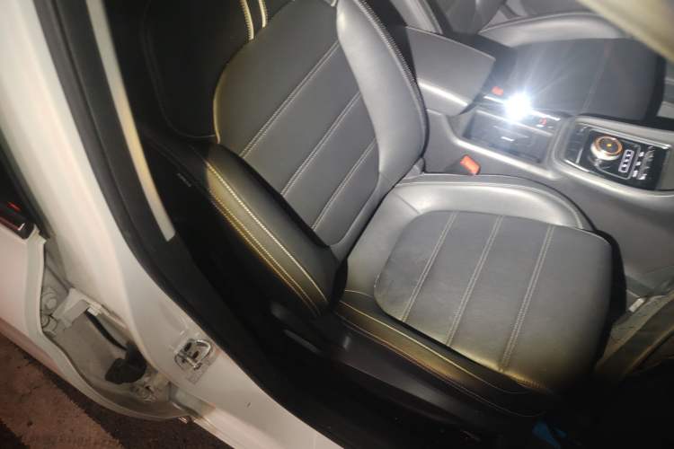 Used MG 6 New Energy 2018 45T E-DRIVE Intelligent Hybrid Premium Internet Edition Right Front Seat
