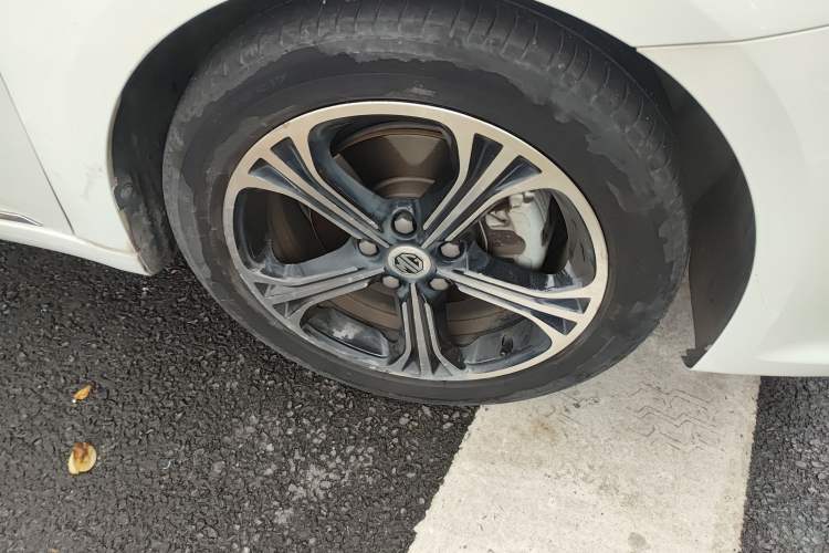 Used MG 6 New Energy 2018 45T E-DRIVE Intelligent Hybrid Premium Internet Edition Right Front Wheel Hub
