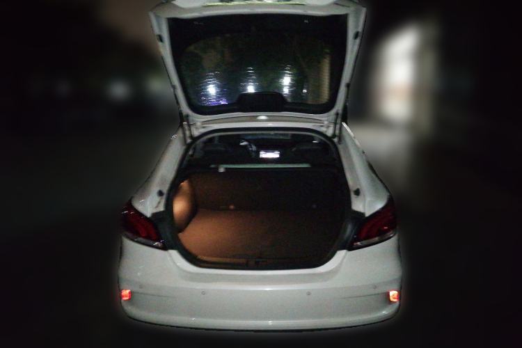 Used MG 6 New Energy 2018 45T E-DRIVE Intelligent Hybrid Premium Internet Edition Trunk
