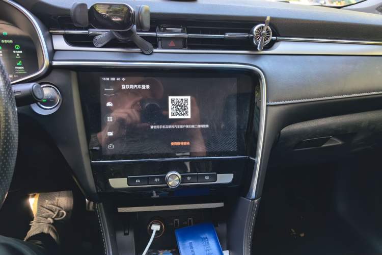 Used MG 6 New Energy 2019 50T Pro Audio And AC Panel
