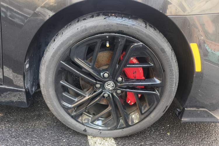 Used MG 6 New Energy 2020 1.5T Hybrid Trophy Flagship Edition Right Front Wheel Hub