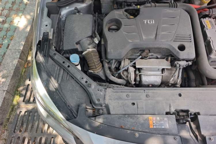 Used MG 6 New Energy 2020 1.5T Hybrid Leading Luxury Edition Engine Bay Right