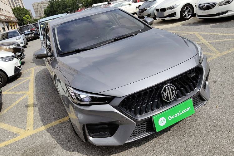 Used MG 6 New Energy 2020 1.5T Hybrid Leading Luxury Edition Front Right 45 Deg