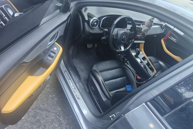 Used MG 6 New Energy 2020 1.5T Hybrid Trophy Flagship Edition Interior 3