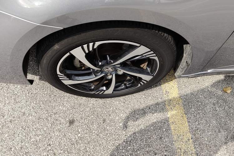 Used MG 6 New Energy 2020 1.5T Hybrid Leading Luxury Edition Left Front Wheel Hub