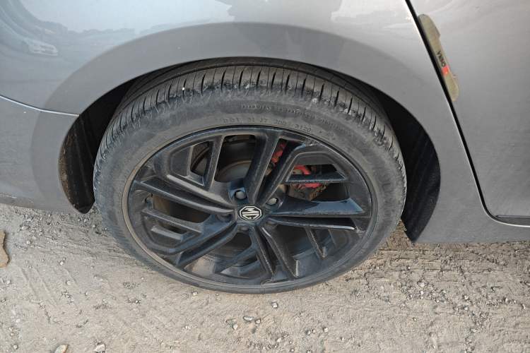 Used MG 6 New Energy 2020 1.5T Hybrid Trophy Flagship Edition Right Rear Wheel Hub