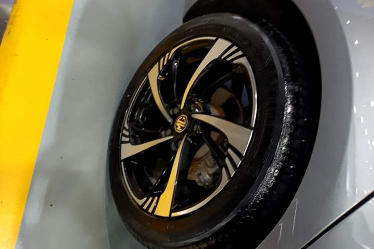 Used MG 6 New Energy 2020 1.5T Hybrid Leading Luxury Edition Right Rear Wheel Hub