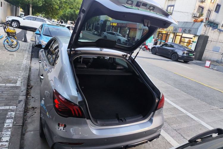Used MG 6 New Energy 2020 1.5T Hybrid Leading Luxury Edition Trunk