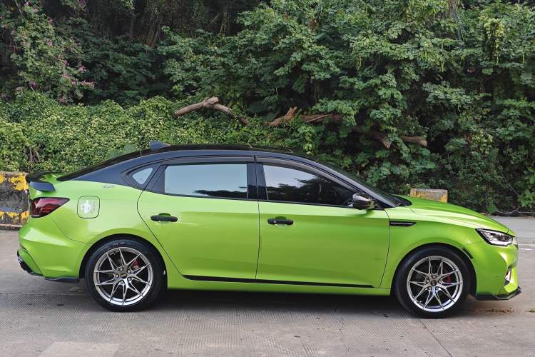 Used MG 6 New Energy 2020 1.5T Hybrid Trophy Flagship Edition Exterior 6