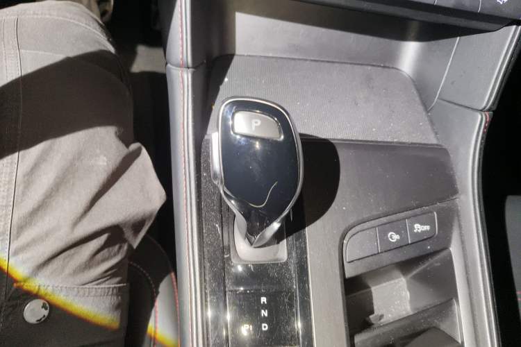 Used MG 6 New Energy 2020 1.5T Hybrid Leading Luxury Edition Gear Lever