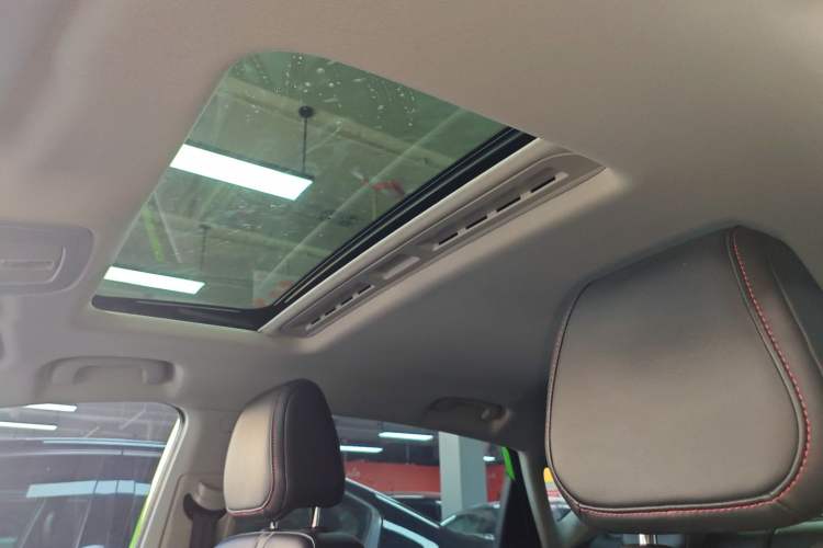 Used MG 6 New Energy 2020 1.5T Hybrid Leading Luxury Edition Headliner