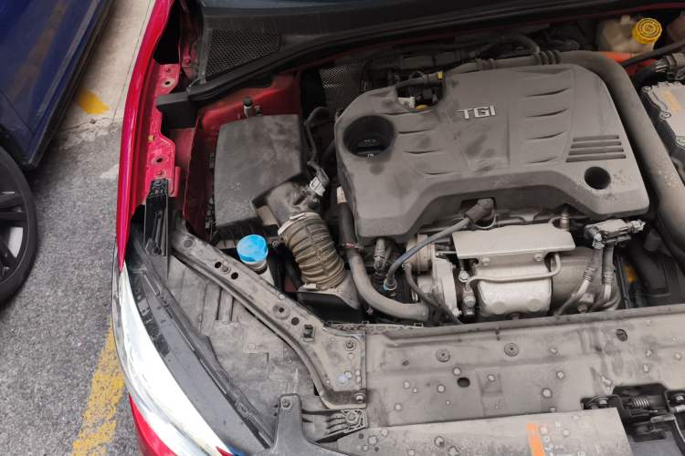 Used MG 6 New Energy 2020 1.5T Hybrid Leading Luxury Edition Engine Bay Right