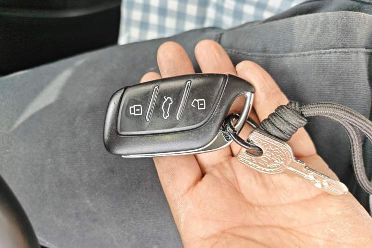 Used MG 6 New Energy 2020 1.5T Hybrid Leading Trendy Edition Vehicle Key