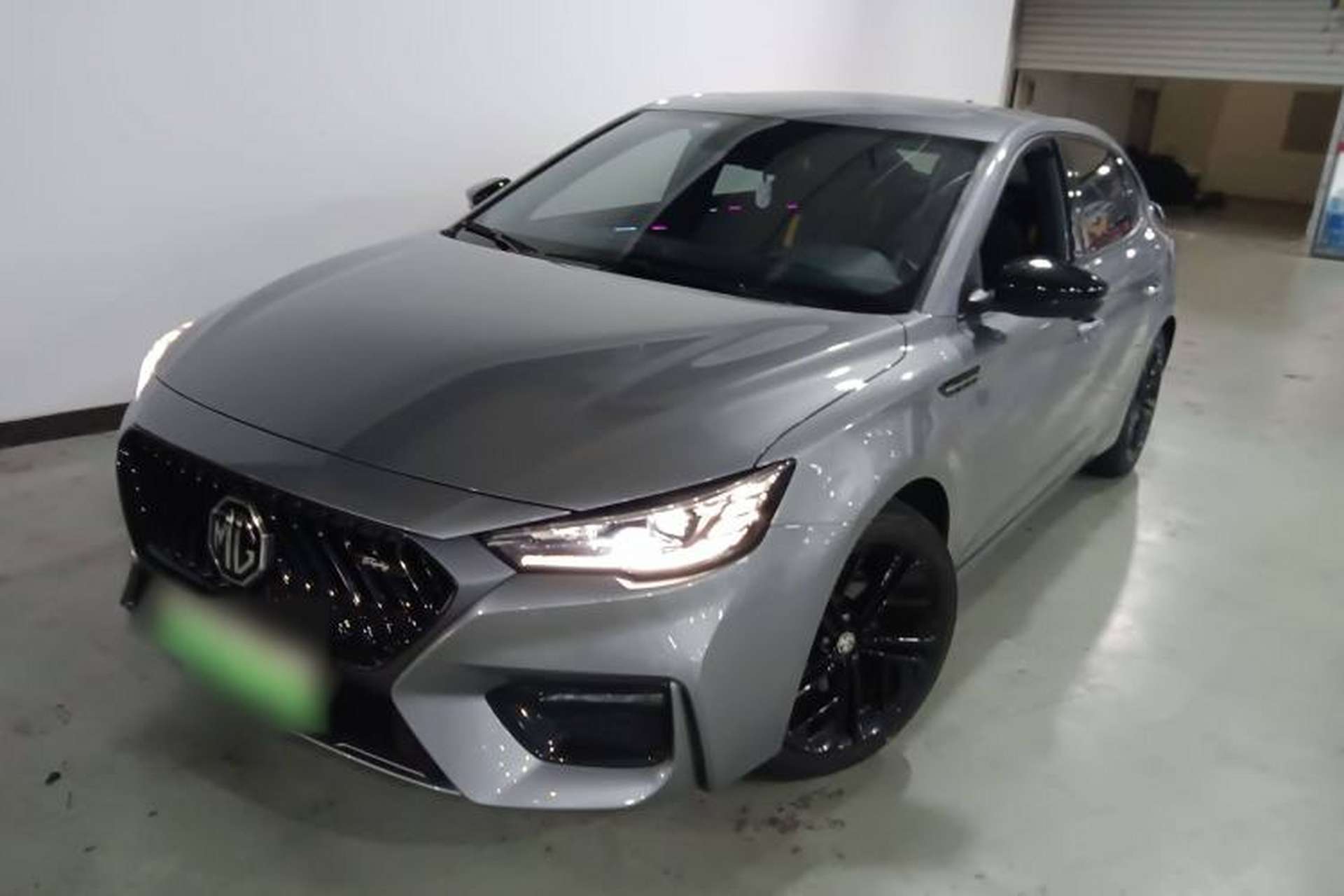 Used MG 6 New Energy 2020 1.5T Hybrid Trophy Flagship Edition Front Left 45 Deg