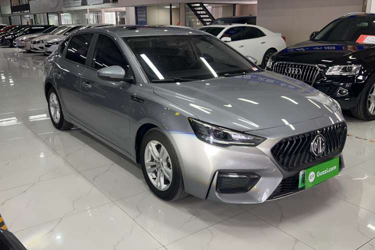 Used MG 6 New Energy 2020 1.5T Hybrid Leading Trendy Edition Front Right 45 Deg