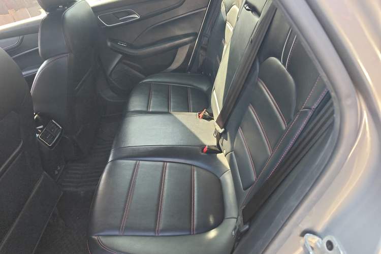 Used MG 6 New Energy 2020 1.5T Hybrid Leading Trendy Edition Left Rear Seat