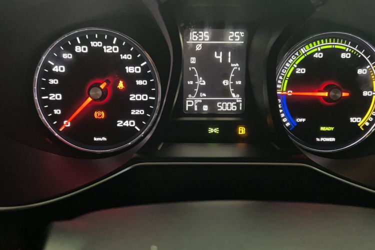 Used MG 6 New Energy 2020 1.5T Hybrid Leading Trendy Edition Odometer Close Up