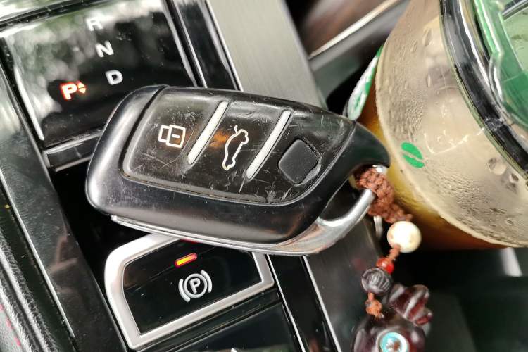 Used MG 6 New Energy 2020 1.5T Hybrid Leading Trendy Edition Vehicle Key
