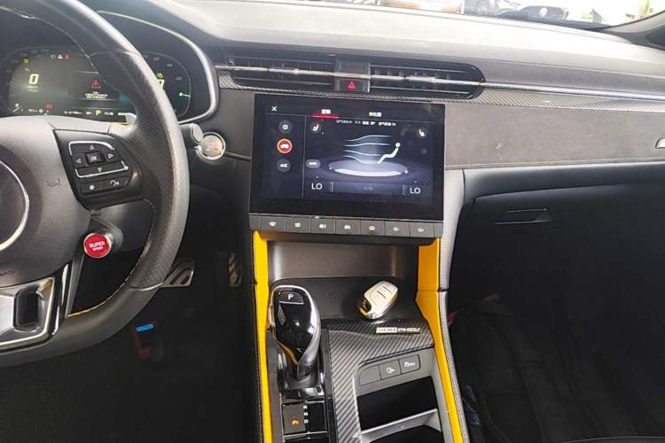Used MG 6 New Energy 2020 1.5T Hybrid Trophy Intelligent Drive Flagship Edition Audio And AC Panel
