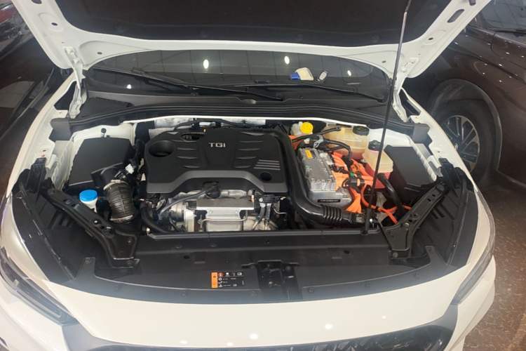 Used MG 6 New Energy 2020 1.5T Hybrid Trophy Intelligent Drive Flagship Edition Engine Bay