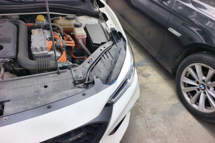 Used MG 6 New Energy 2020 1.5T Hybrid Trophy Flagship Edition Engine Bay Left