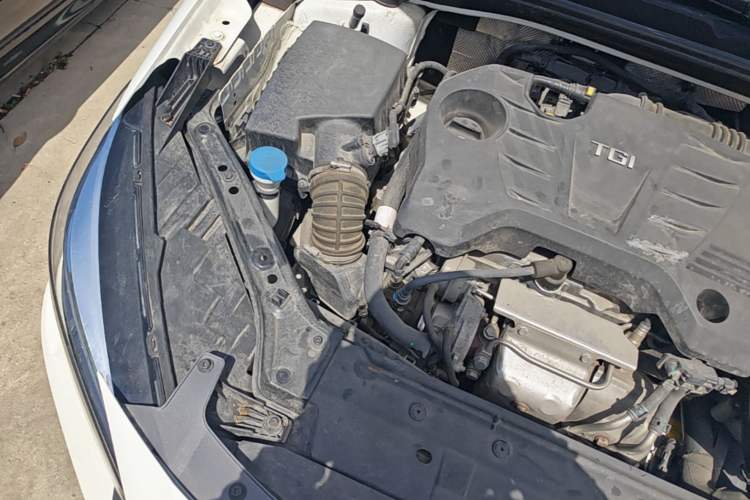 Used MG 6 New Energy 2020 1.5T Hybrid Leading Luxury Edition Engine Bay Right