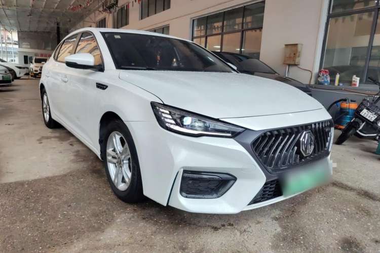Used MG 6 New Energy 2020 1.5T Hybrid Leading Trendy Edition Front Right 45 Deg