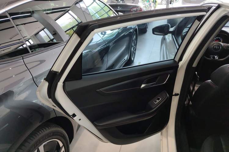 Used MG 6 New Energy 2020 1.5T Hybrid Leading Trendy Edition Left Rear Door Interior