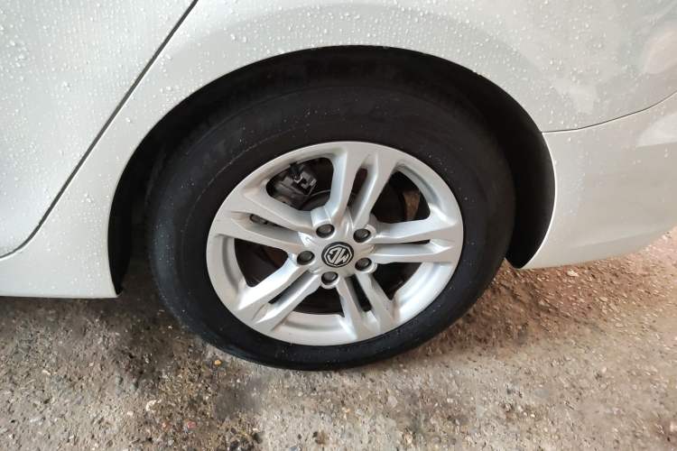 Used MG 6 New Energy 2020 1.5T Hybrid Leading Trendy Edition Left Rear Wheel Hub