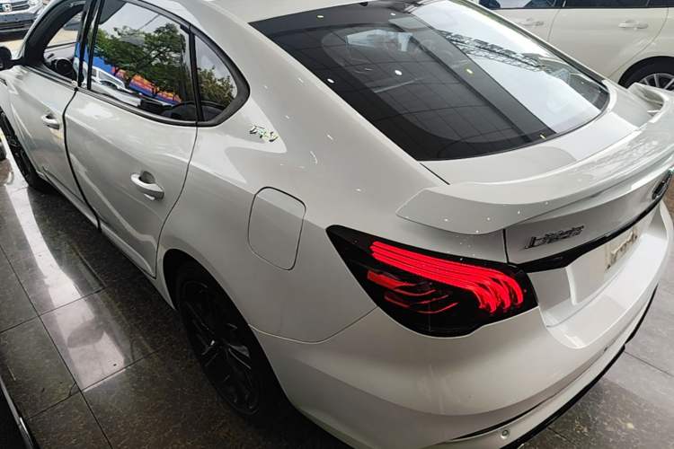 Used MG 6 New Energy 2020 1.5T Hybrid Trophy Intelligent Drive Flagship Edition Rear Left 45 Deg