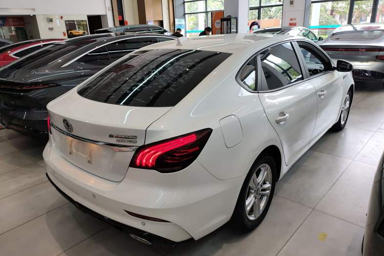 Used MG 6 New Energy 2020 1.5T Hybrid Leading Trendy Edition Rear Right 45 Deg