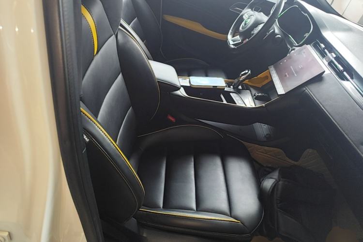 Used MG 6 New Energy 2020 1.5T Hybrid Trophy Flagship Edition Right Front Seat
