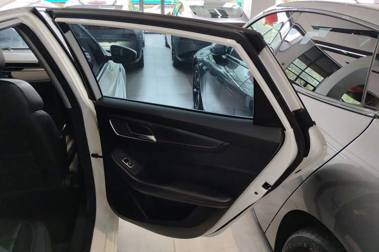 Used MG 6 New Energy 2020 1.5T Hybrid Leading Trendy Edition Right Rear Door Interior