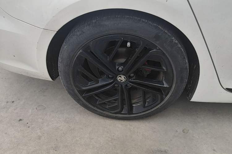 Used MG 6 New Energy 2020 1.5T Hybrid Trophy Flagship Edition Right Rear Wheel Hub