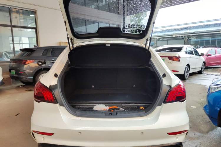 Used MG 6 New Energy 2020 1.5T Hybrid Leading Trendy Edition Trunk