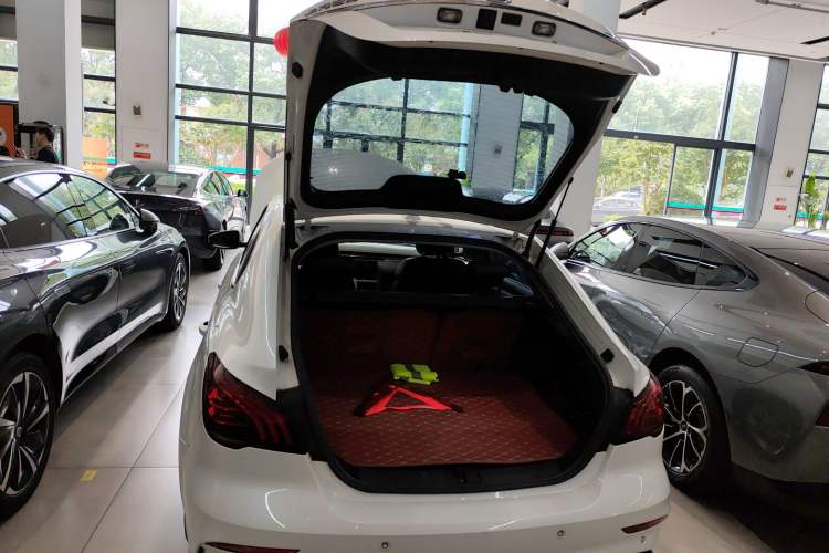 Used MG 6 New Energy 2020 1.5T Hybrid Leading Trendy Edition Trunk