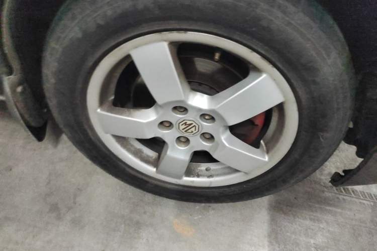 Used MG 7 2008 1.8T Automatic Comfort Edition Right Front Wheel Hub