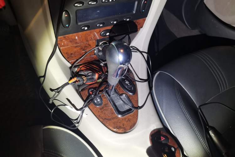Used MG 7 2009 1.8T Automatic Comfort Edition Gear Lever