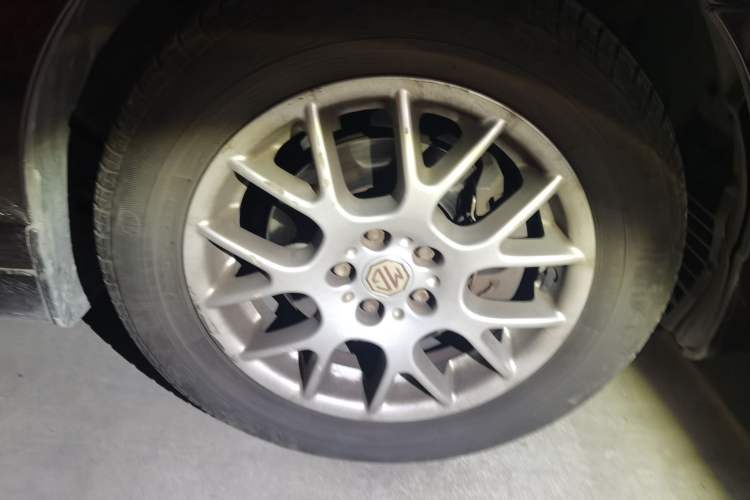 Used MG 7 2009 1.8T Automatic Comfort Edition Right Front Wheel Hub