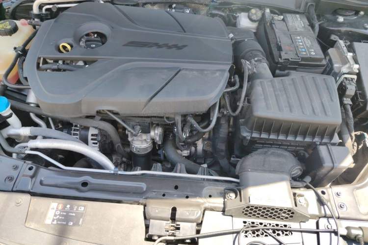 Used MG 7 2023 2.0T Automatic Hunter Luxury Edition Engine Bay