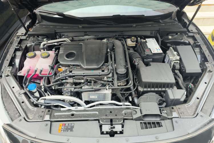 Used MG 7 2023 1.5T DCT Luxurious Supreme Edition Engine Bay