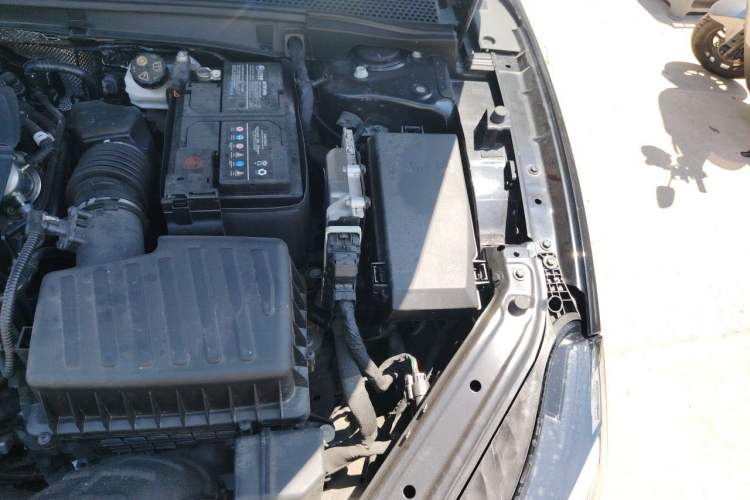 Used MG 7 2023 2.0T Automatic Hunter Luxury Edition Engine Bay Left
