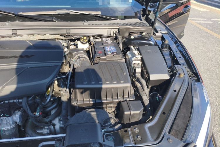 Used MG 7 2023 2.0T Automatic Hunter Luxury Edition Engine Bay Left