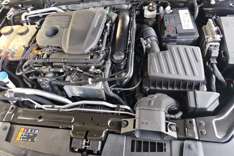 Used MG 7 2023 1.5T DCT Luxurious Supreme Edition Engine Bay