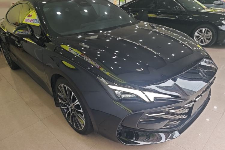 Used MG 7 2023 2.0T Automatic Hunter Luxury Edition Front Right 45 Deg