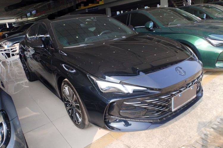 Used MG 7 2023 1.5T DCT Elegant & Graceful Edition Front Right 45 Deg