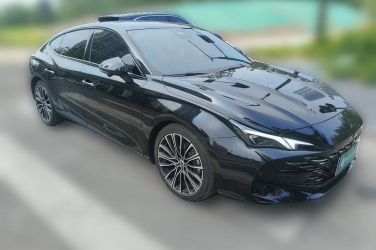 Used MG 7 2023 2.0T Automatic Hunter Luxury Edition Front Right 45 Deg