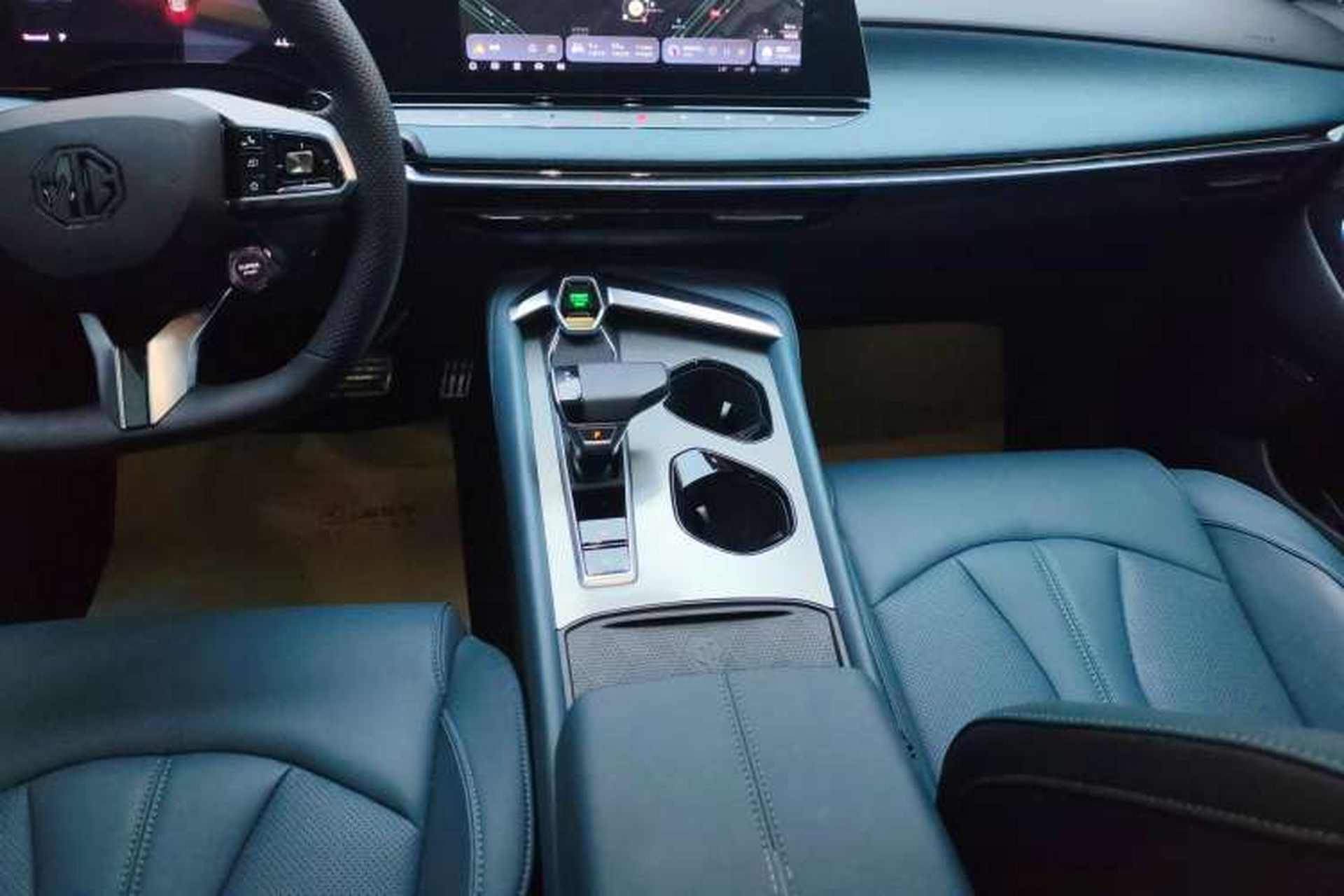 Used MG 7 2023 2.0T Automatic Hunter Luxury Edition Gear Lever