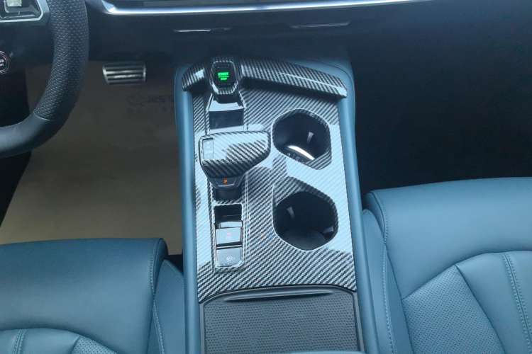 Used MG 7 2023 1.5T DCT Luxurious Supreme Edition Gear Lever